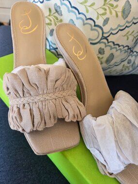 Brand New Sam Edelman Natral Linen Shoes sz 8